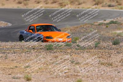 media/Jun-01-2025-CalClub SCCA (Sun) [[eae223c5dd]]/Group 5/Qualifying/